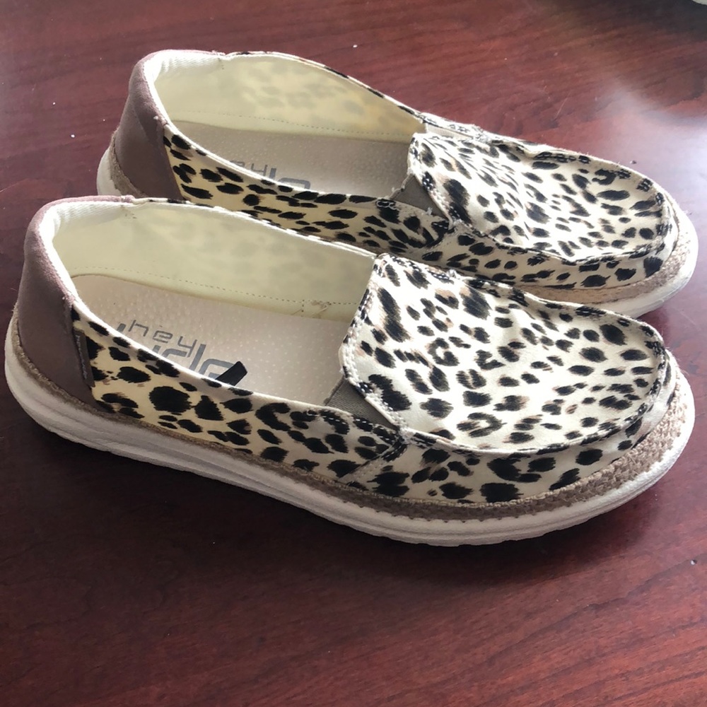 Hey dude slip on!